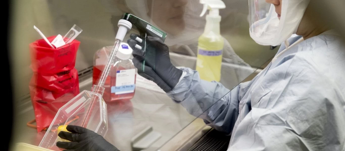 Kοκτέιλ μονοκλωνικών αντισωμάτων που είχε πάρει ο Ν.Τραμπ αγοράζει και η ΕΕ: Εξασφάλισε 55.000 δόσεις